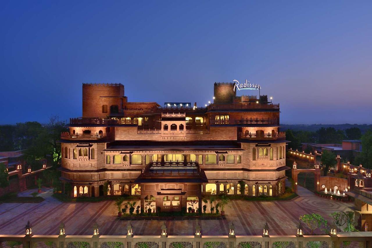 Radisson Jodhpur Hotel จ๊อดปูร์ ภายนอก รูปภาพ