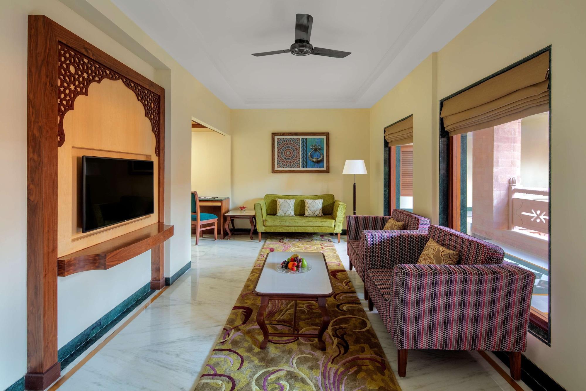 Radisson Jodhpur Hotel จ๊อดปูร์ ภายนอก รูปภาพ