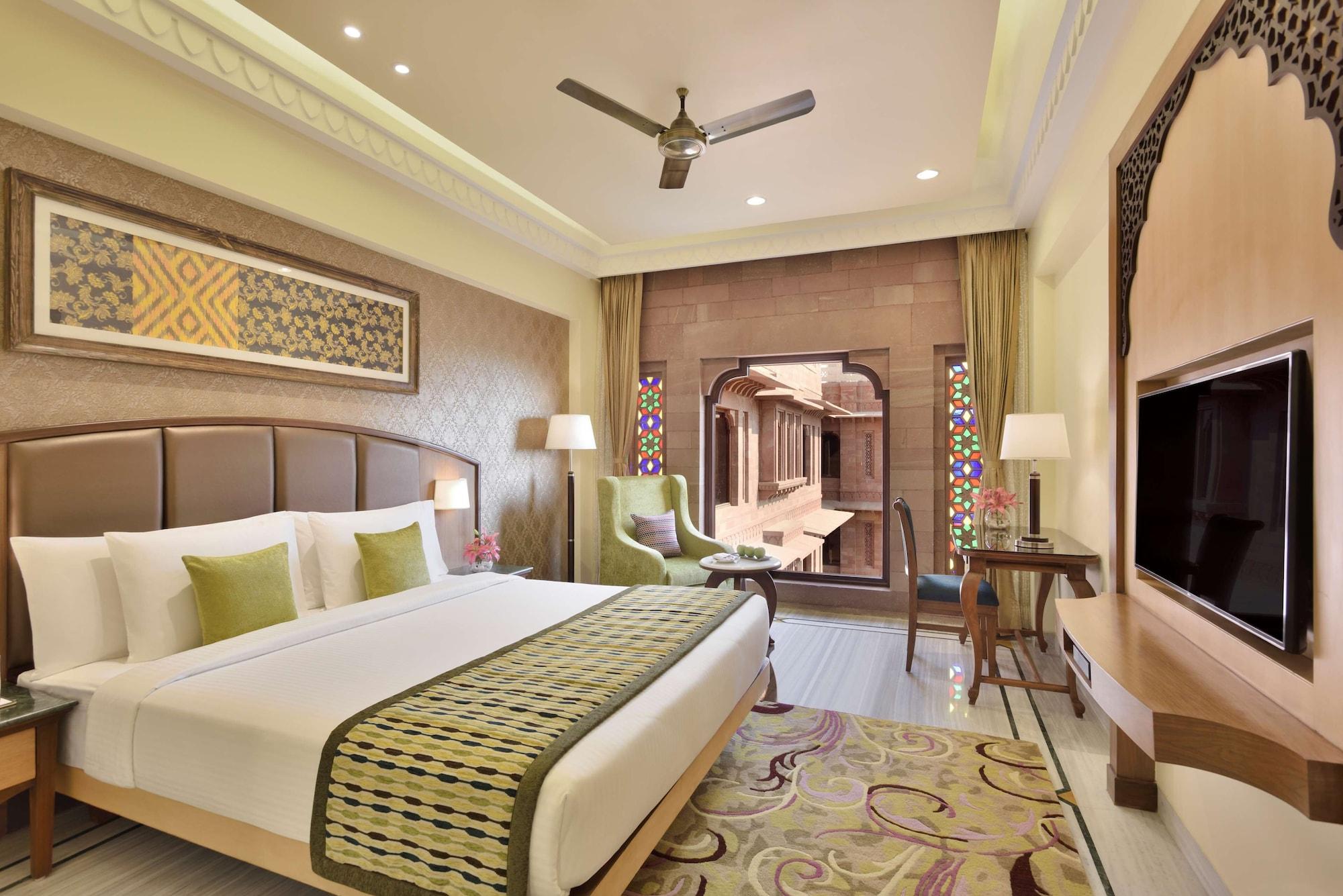 Radisson Jodhpur Hotel จ๊อดปูร์ ภายนอก รูปภาพ